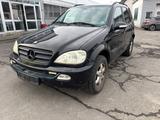 Mercedes-Benz ML 350 Automatik+Vollleder+Schiebedaqch+Navi+AHK - gebrauchte Mercedes-Benz ML 350 aus dem Jahr 2004