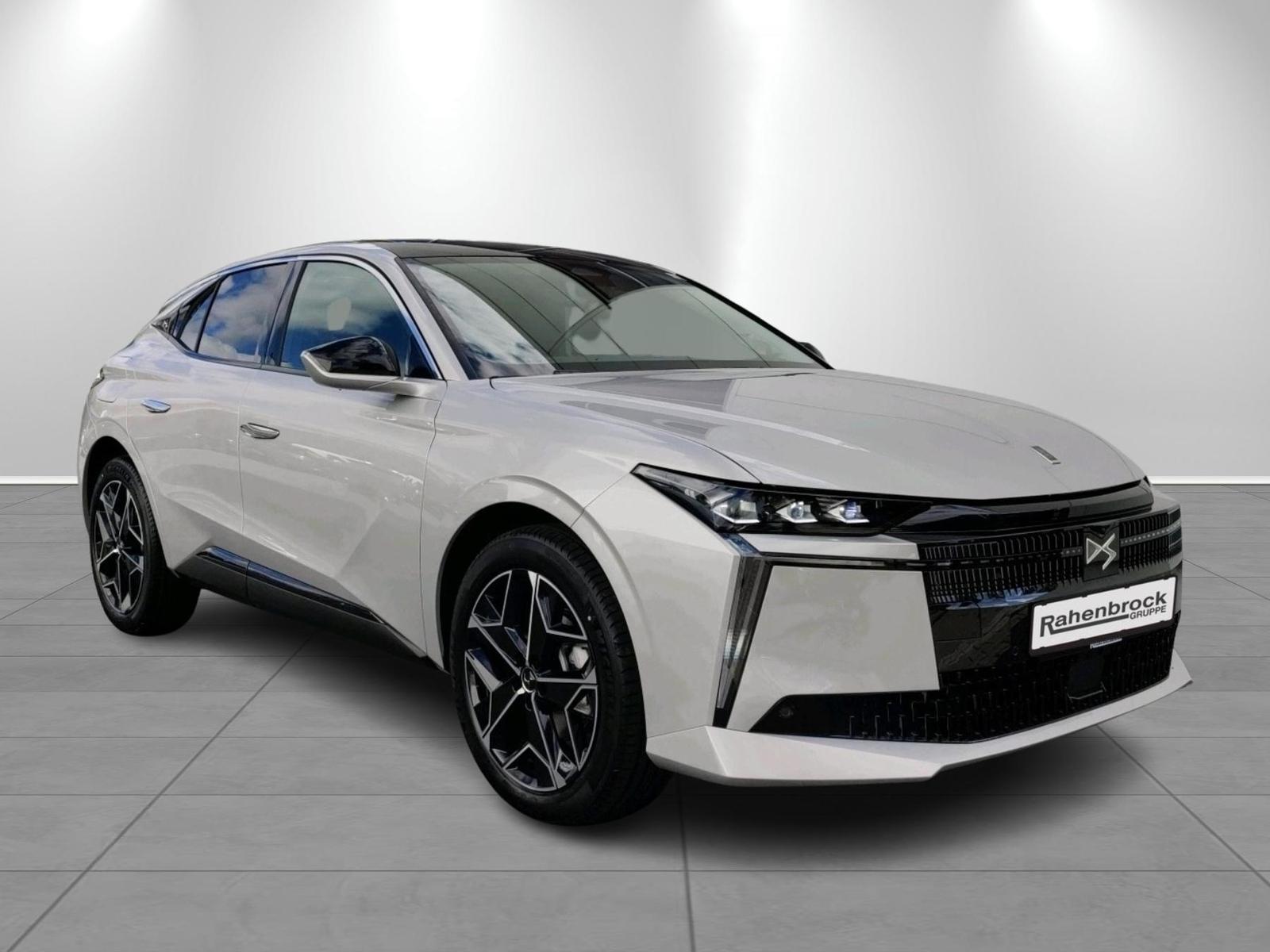 DS Automobiles N°4 ÉTOILE + Nappa BlueHDi 131 PS