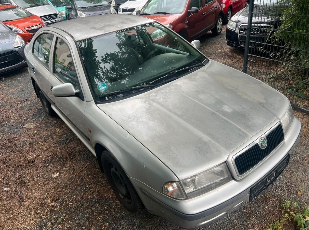 Skoda Octavia 1.6/Klima
