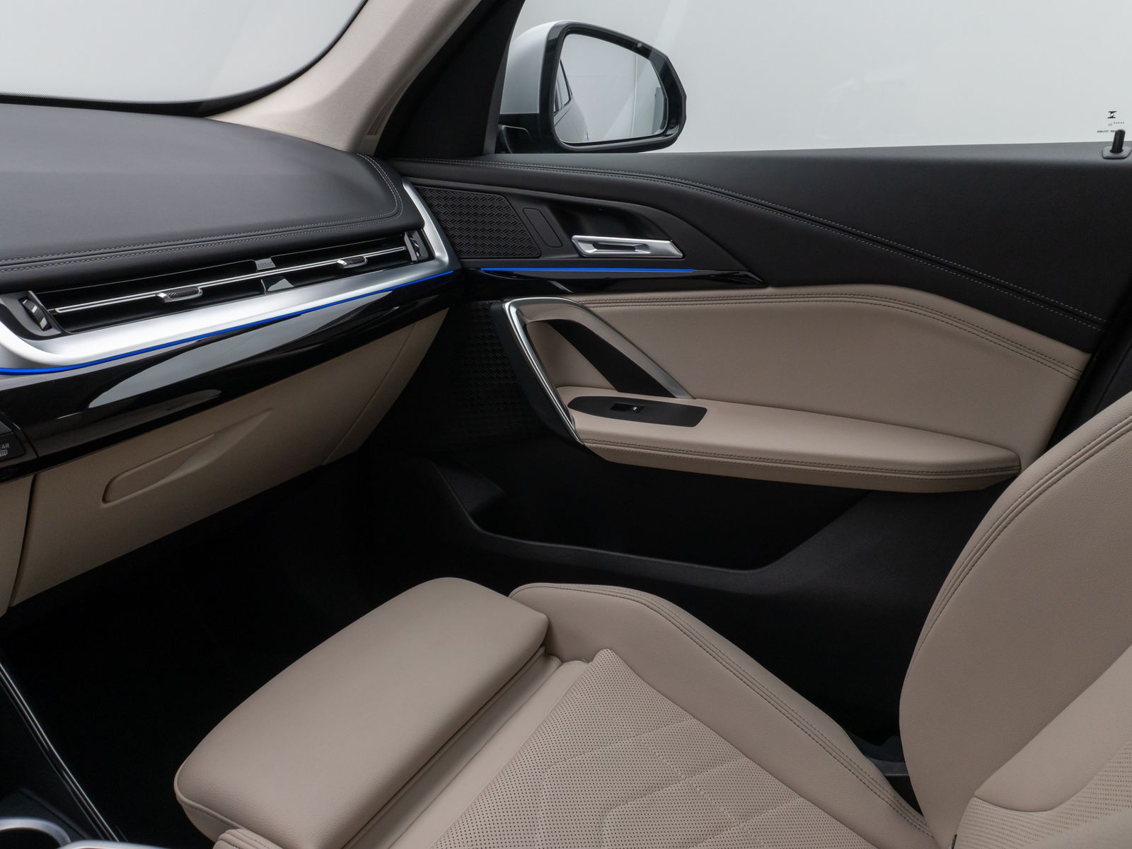 Fahrzeugabbildung BMW X1 sD18i xLine Kamera DAB Widscreen Sport Leder