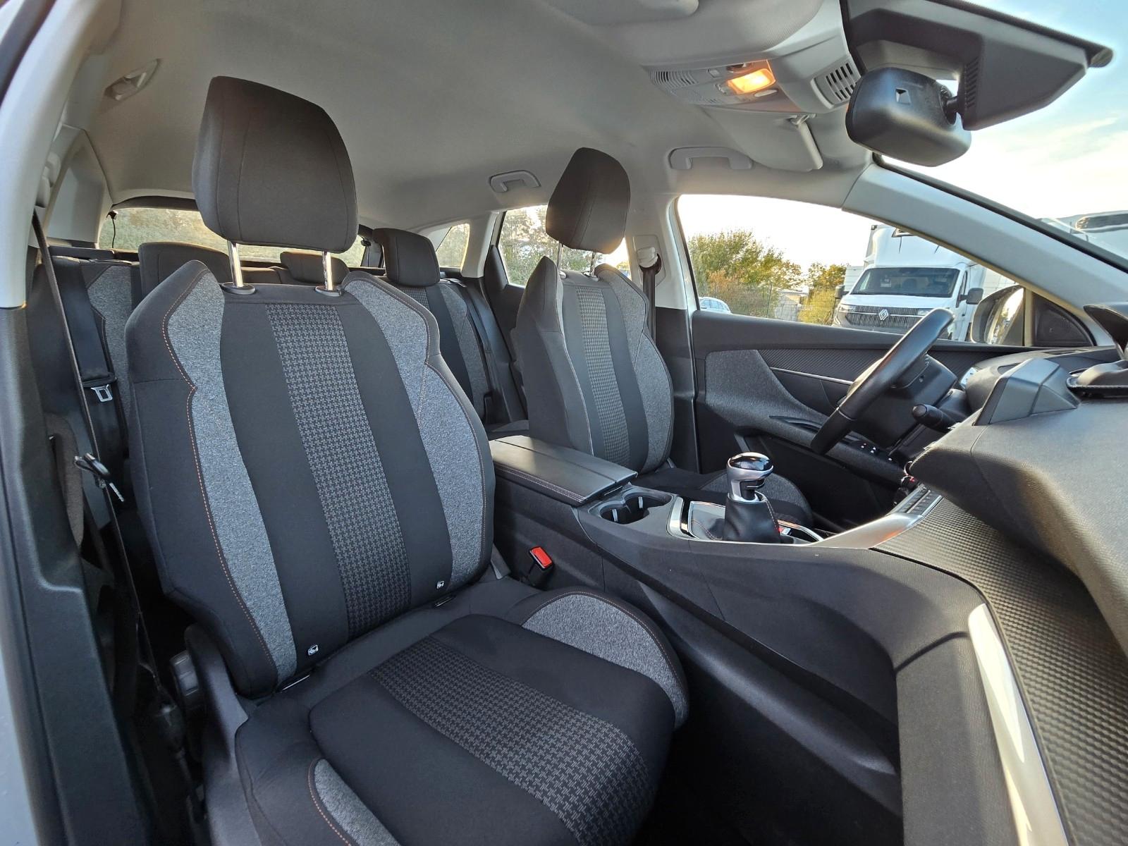 Peugeot 3008 PureTech Access