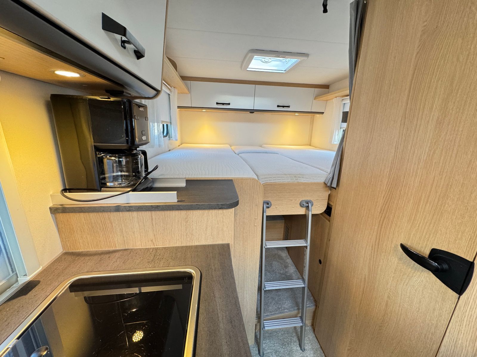 Fahrzeugabbildung Sunlight V 66 ADVENTURE EDITION SAT TV NAVI KAMERA TRÄGER