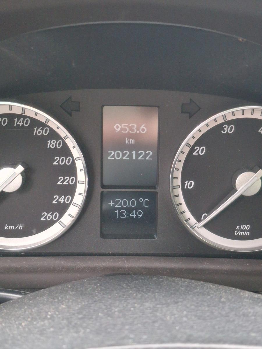 Mercedes-Benz C180 2005 — photo 10