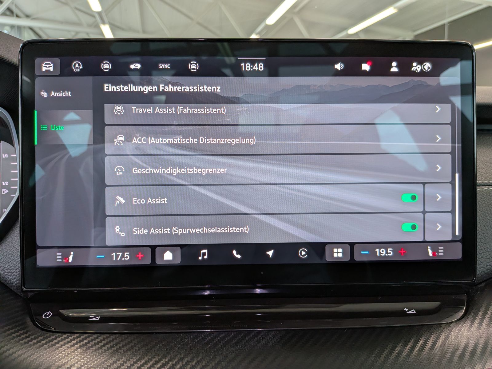 Fahrzeugabbildung SKODA Octavia 2.0TDI Sportline Matrix Canton Pano ACC