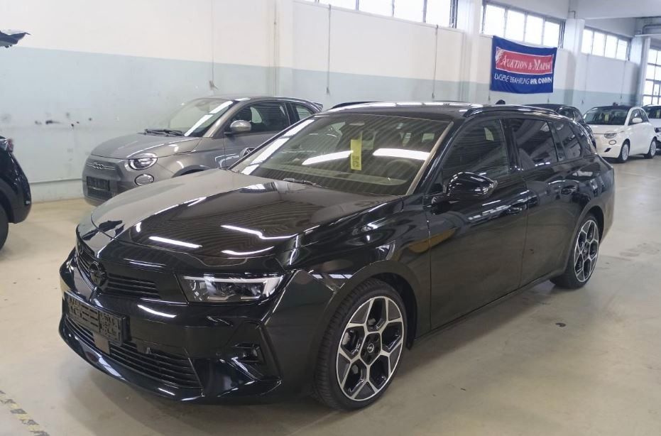 Fahrzeugabbildung Opel Astra L ST 1.2T ULTIMATE NAVI/LED/KAMERA/PANO/SH