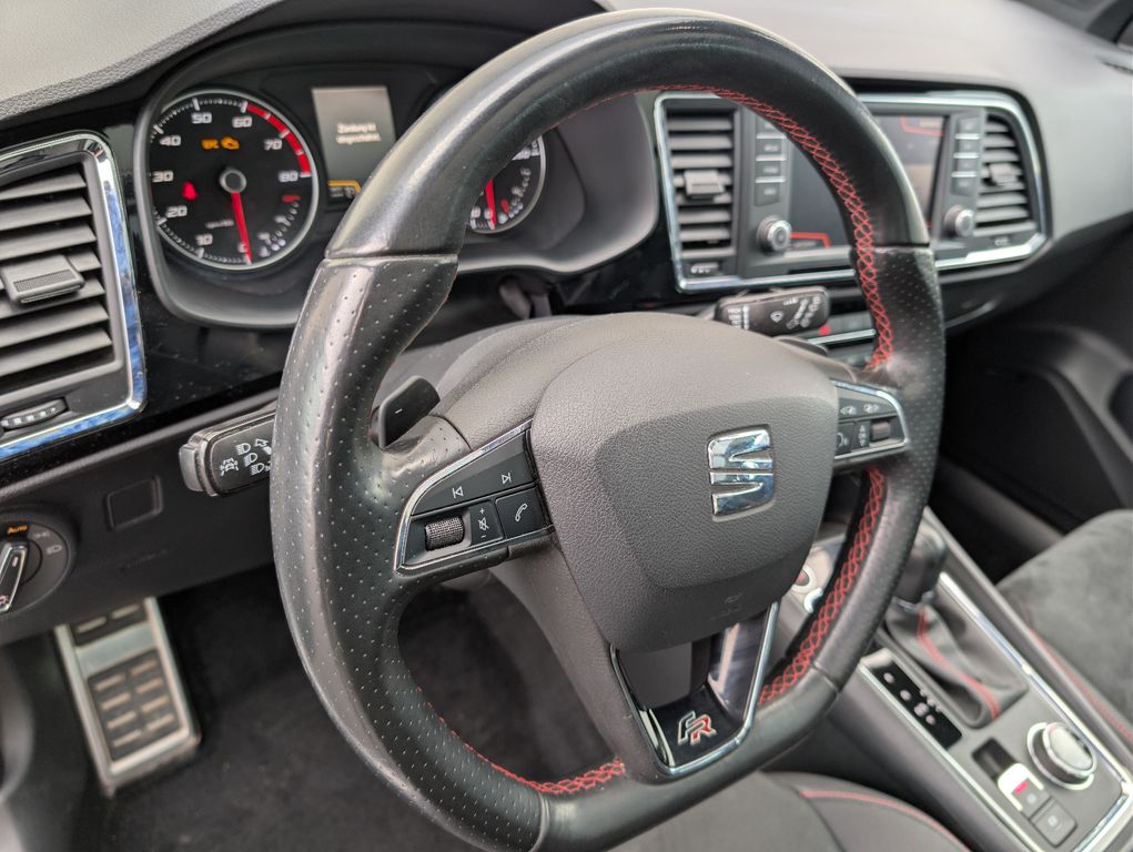 SEAT Ateca FR 4Drive 2,0TSI 190PS DSG LED Pano 1.Hand SEAT Ateca FR 4Drive 2,0TSI 190PS DSG LED Pano 1.Hand