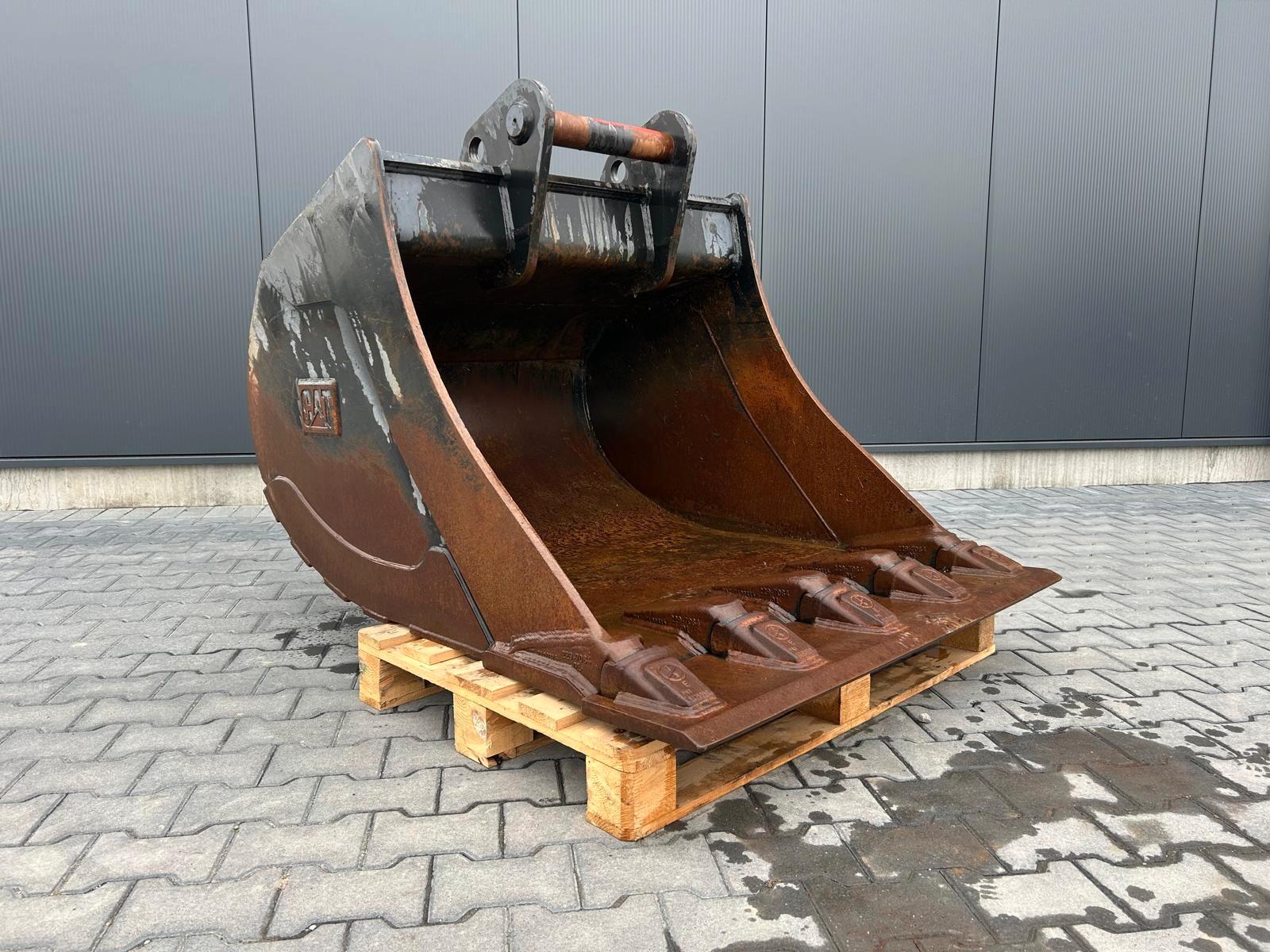 Andere Tieflöffel MS10 / 1.200mm