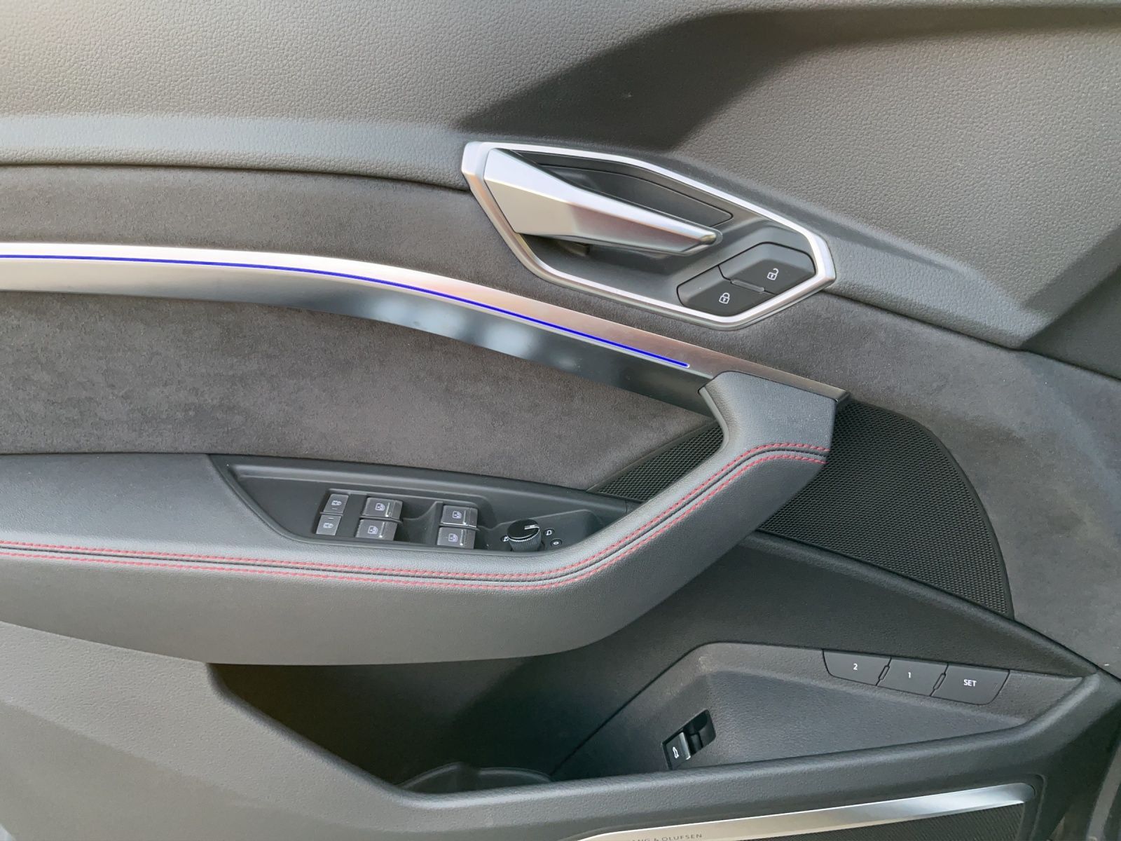 Audi Q8 e-tron - Bild 14