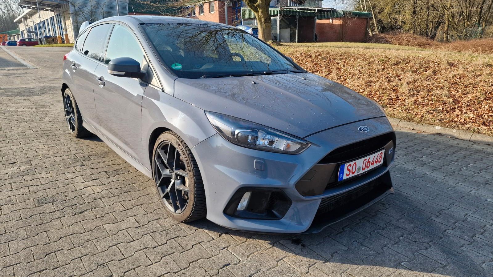 Ford Focus RS 2.3 EcoBoost AWD