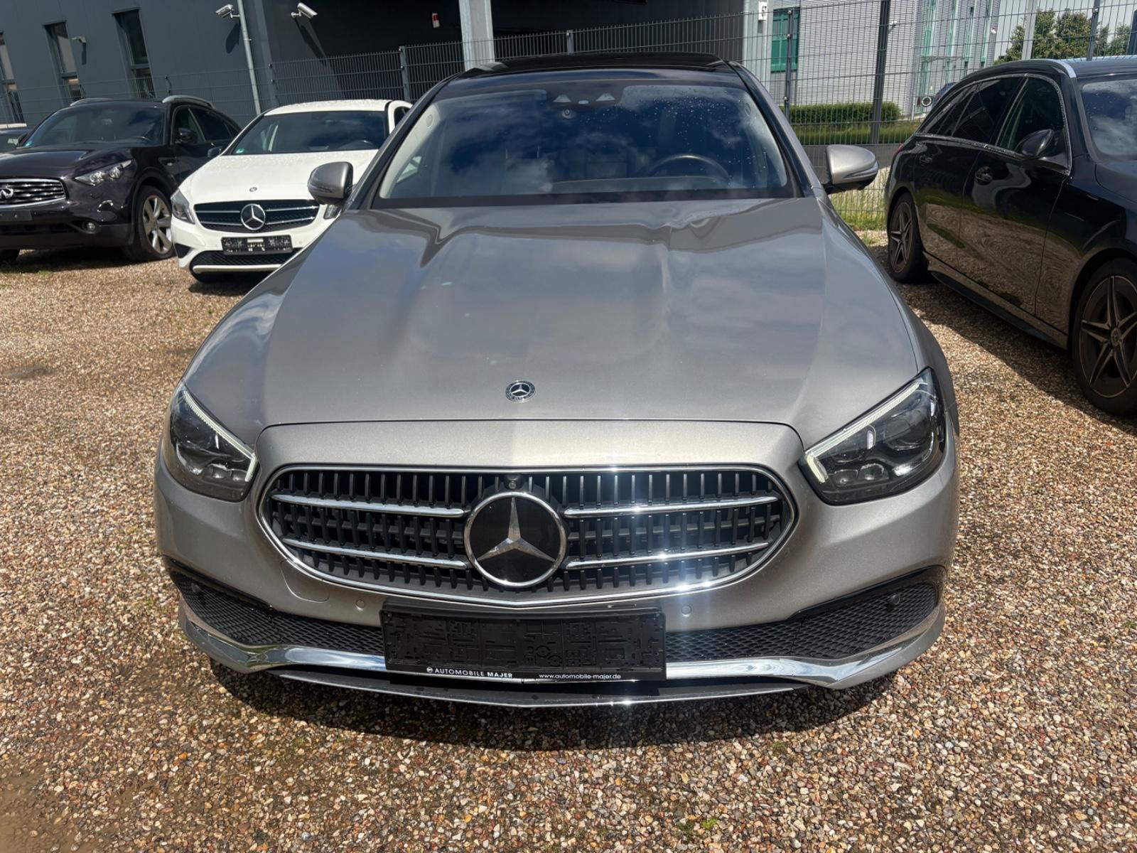 Mercedes-Benz E 300 E Limousine  de.LED/AHK/TW/SHZ.PANO