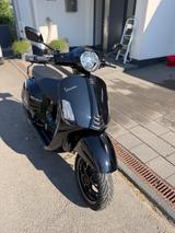 Piaggio Vespa GTS 300 Super - PIAGGIO BENZIN ROLLER