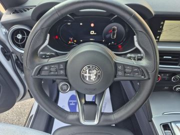 Alfa-Romeo Stelvio - 11