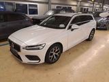 Volvo V60 Kombi Core Aut.+LED+DAB+ANHÄNGERKUPPLUNG+ - Volvo V60 Core mit Diesel-Antrieb