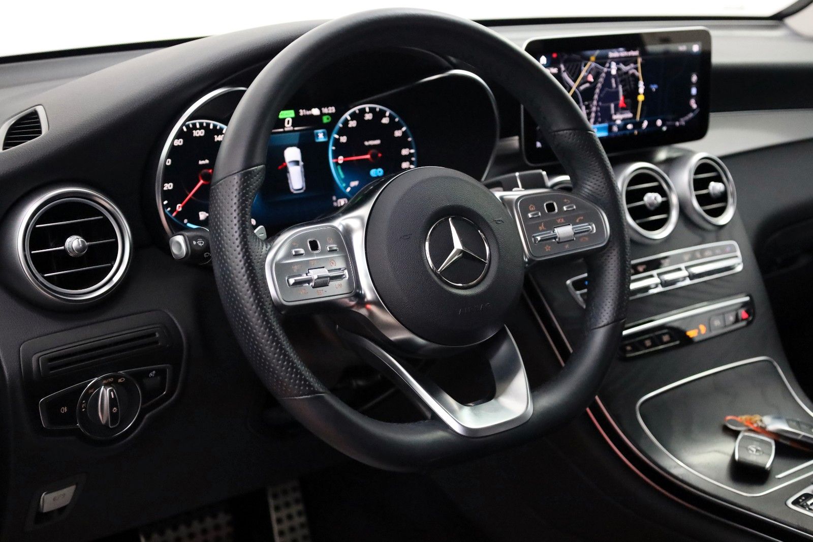 Fahrzeugabbildung Mercedes-Benz GLC 300de 4Matic AMG line,Navi,LED,360°Kamera,SH