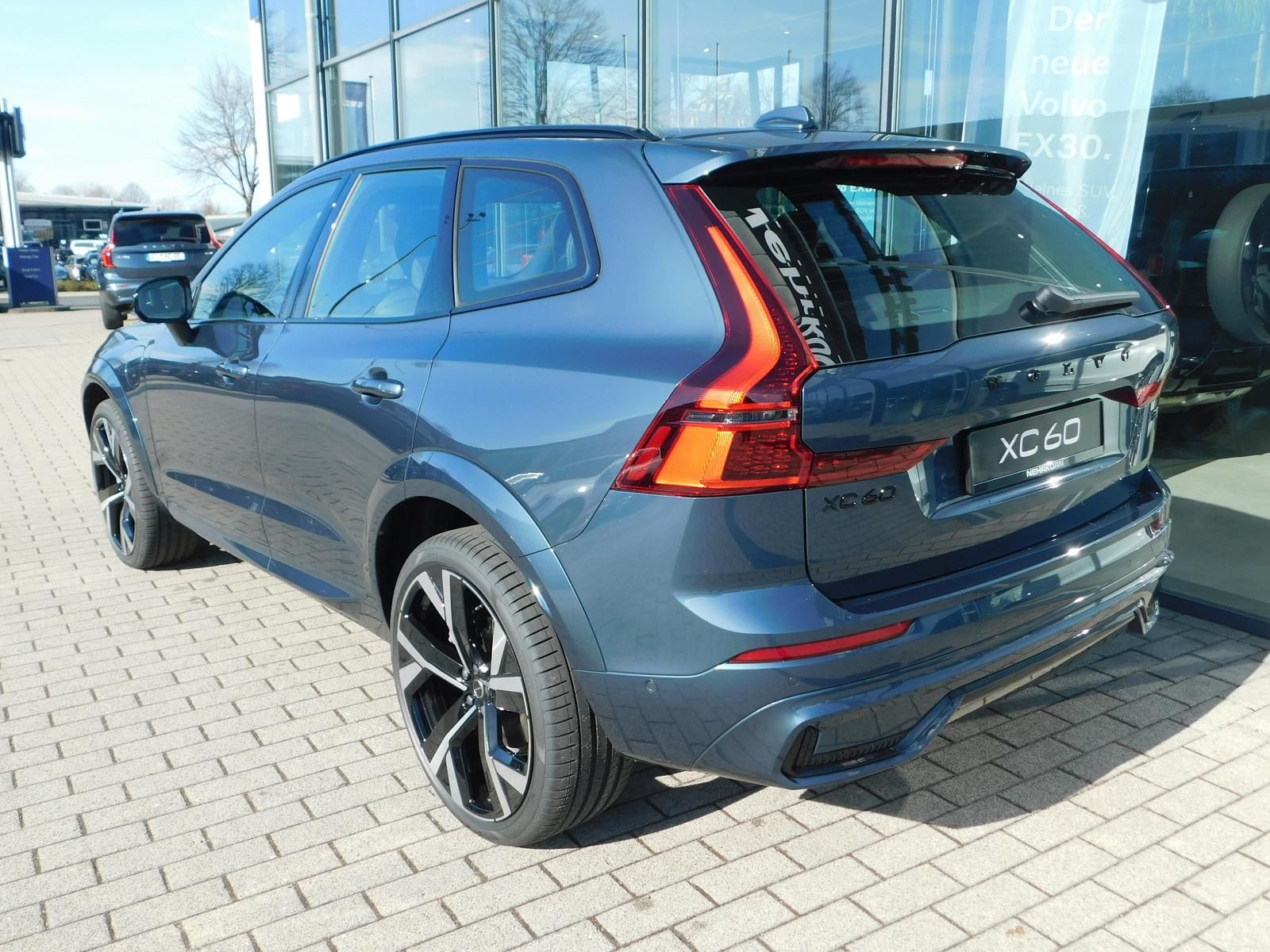 Fahrzeugabbildung Volvo XC60 T8 AWD Plus Black Edition