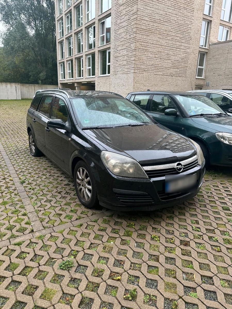 Opel Astra 2006 — interior