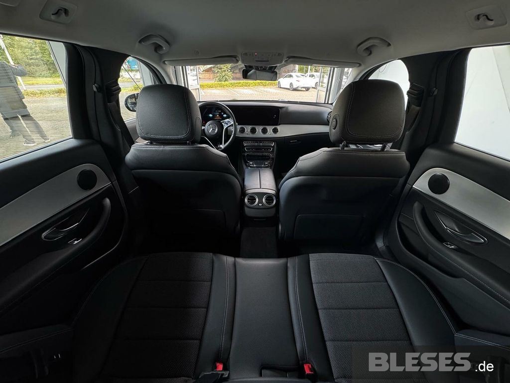 MERCEDES-BENZ E 220 – Bild 7