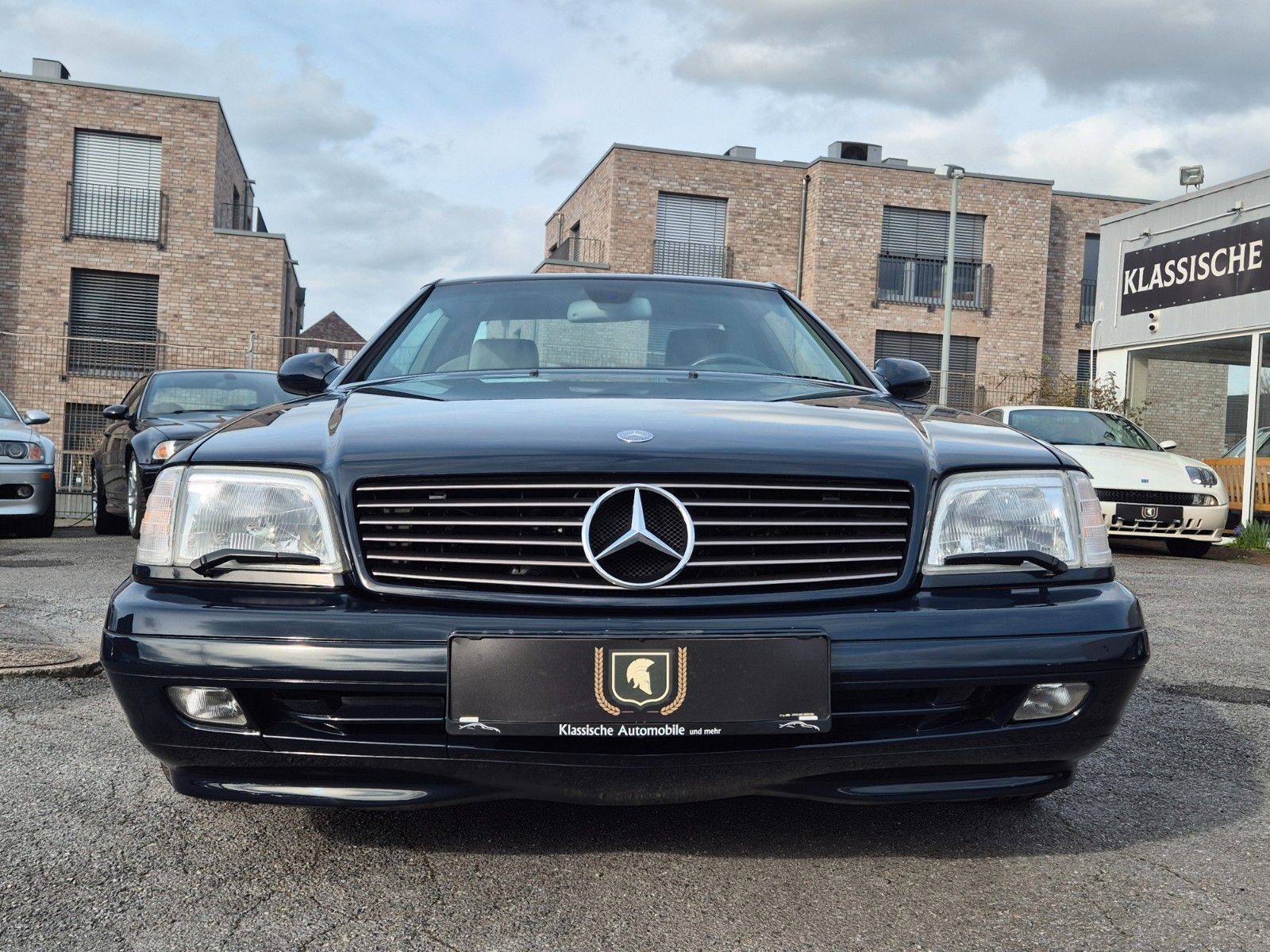 Fahrzeugabbildung Mercedes-Benz SL 320/Originale 4.480 km!/Ausnahmefahrzeug