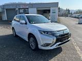 Mitsubishi Outlander PHEV Top 4WD - gebrauchte Mitsubishi Outlander aus dem Jahr 2021