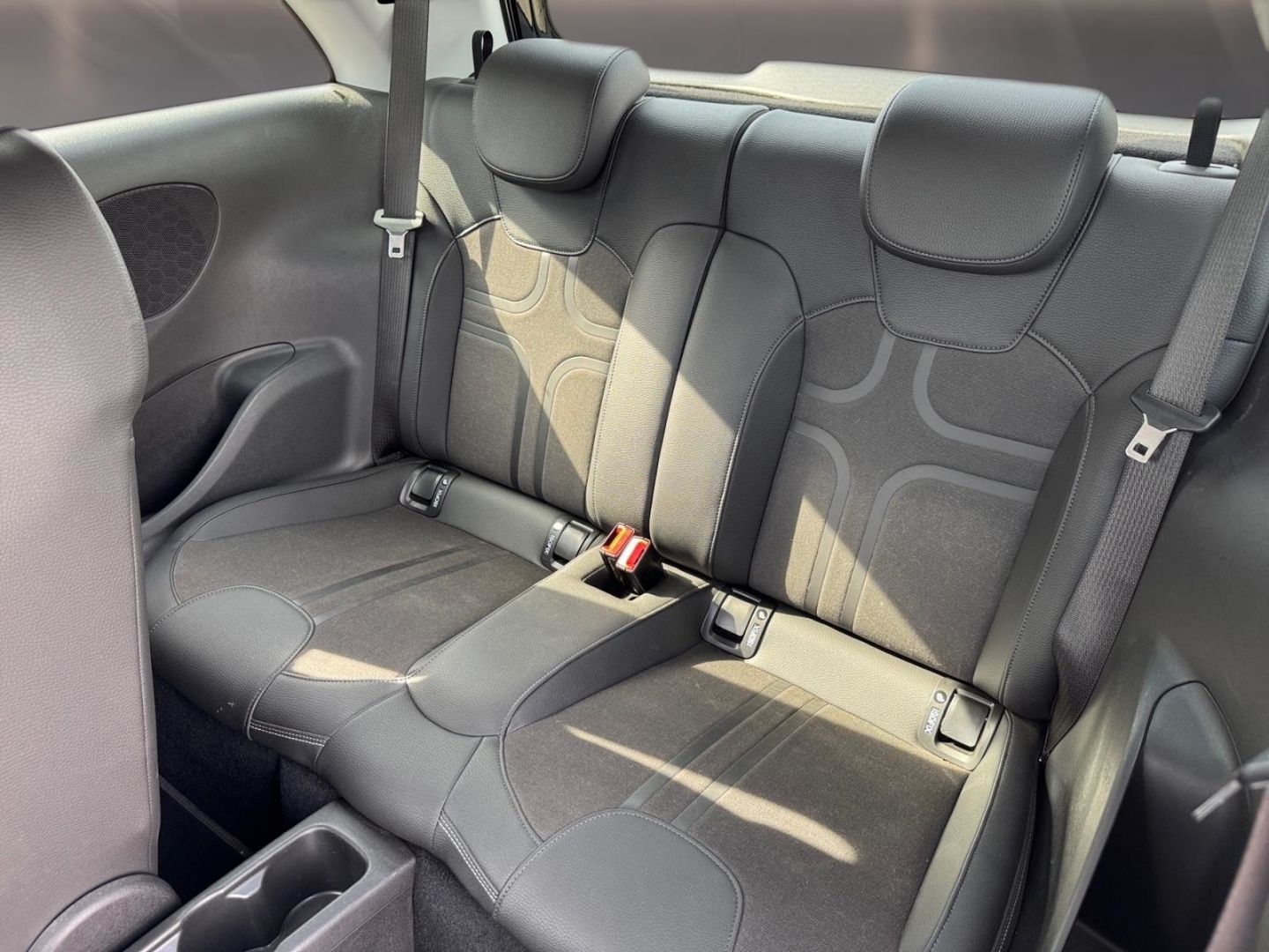 Fahrzeugabbildung Opel Adam Slam Sportpaket Klima-AT SHZ LenkradHZG Par