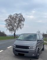 Volkswagen T5 Multivan Highline Vollleder AHK 179 PS  - Volkswagen T5 Multivan mit Diesel-Antrieb: Van, Schaltgetriebe