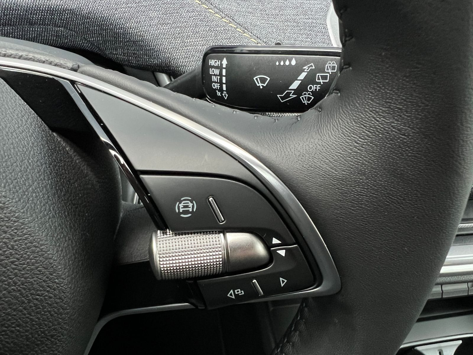 Fahrzeugabbildung SKODA Elroq 50 Tour *Rückfahrkamera, Chrom-Paket*