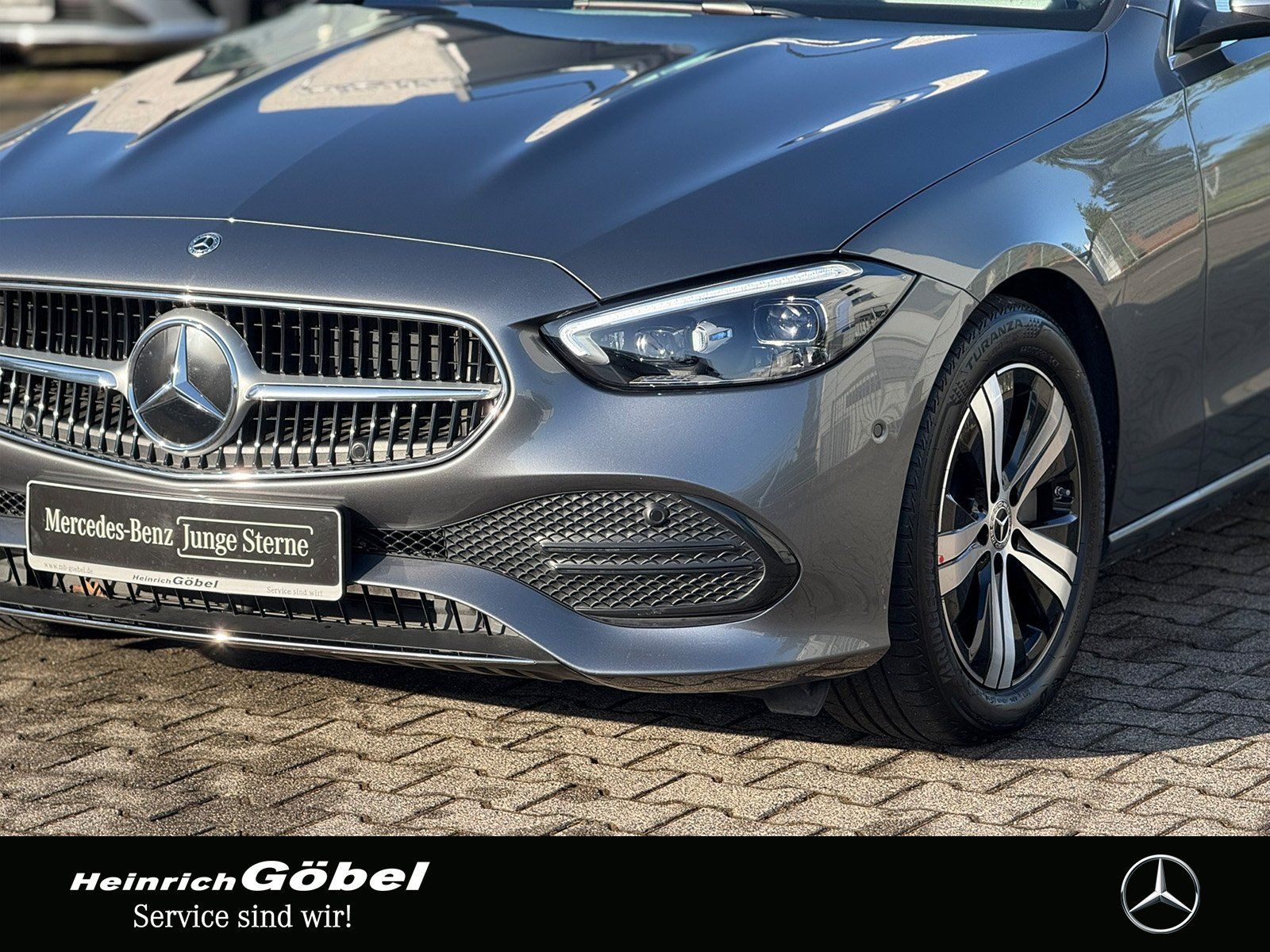 Fahrzeugabbildung Mercedes-Benz C 220 d T 4MATIC*AHK*BURMESTER*DIGITAL LIGHT*