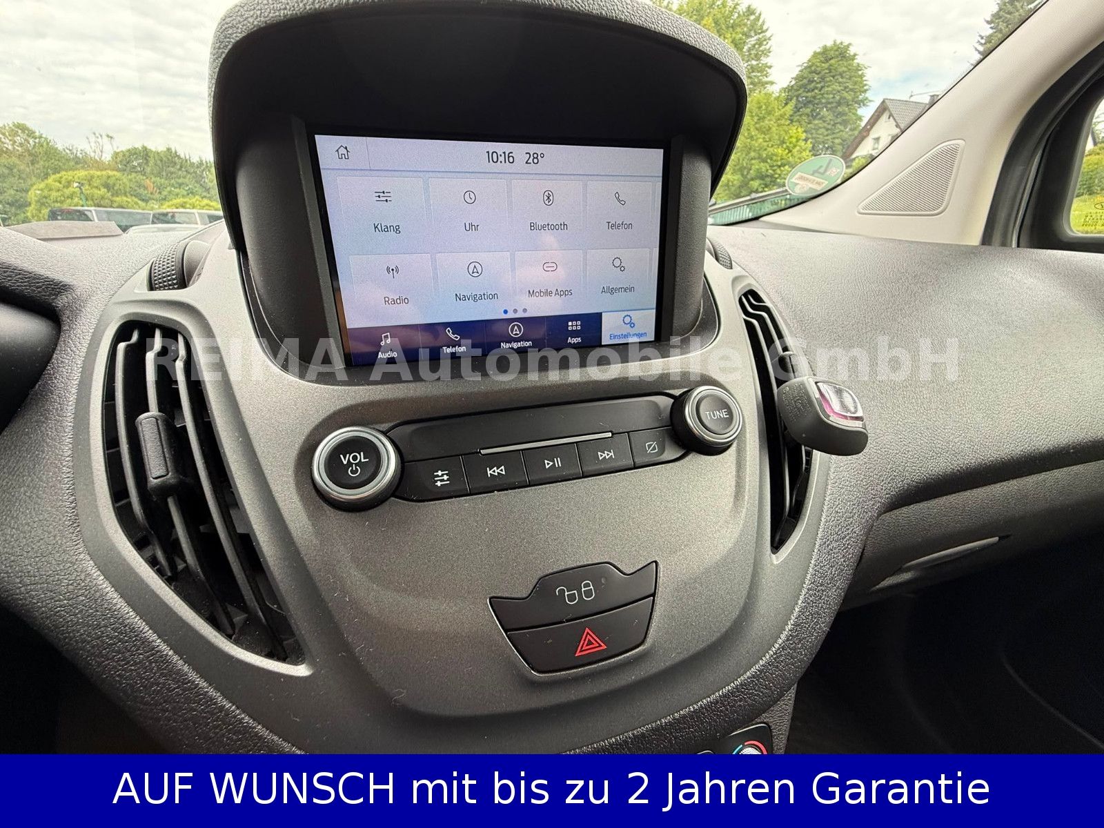 Fahrzeugabbildung Ford Transit Courier, Klima, Winterpaket, Navi
