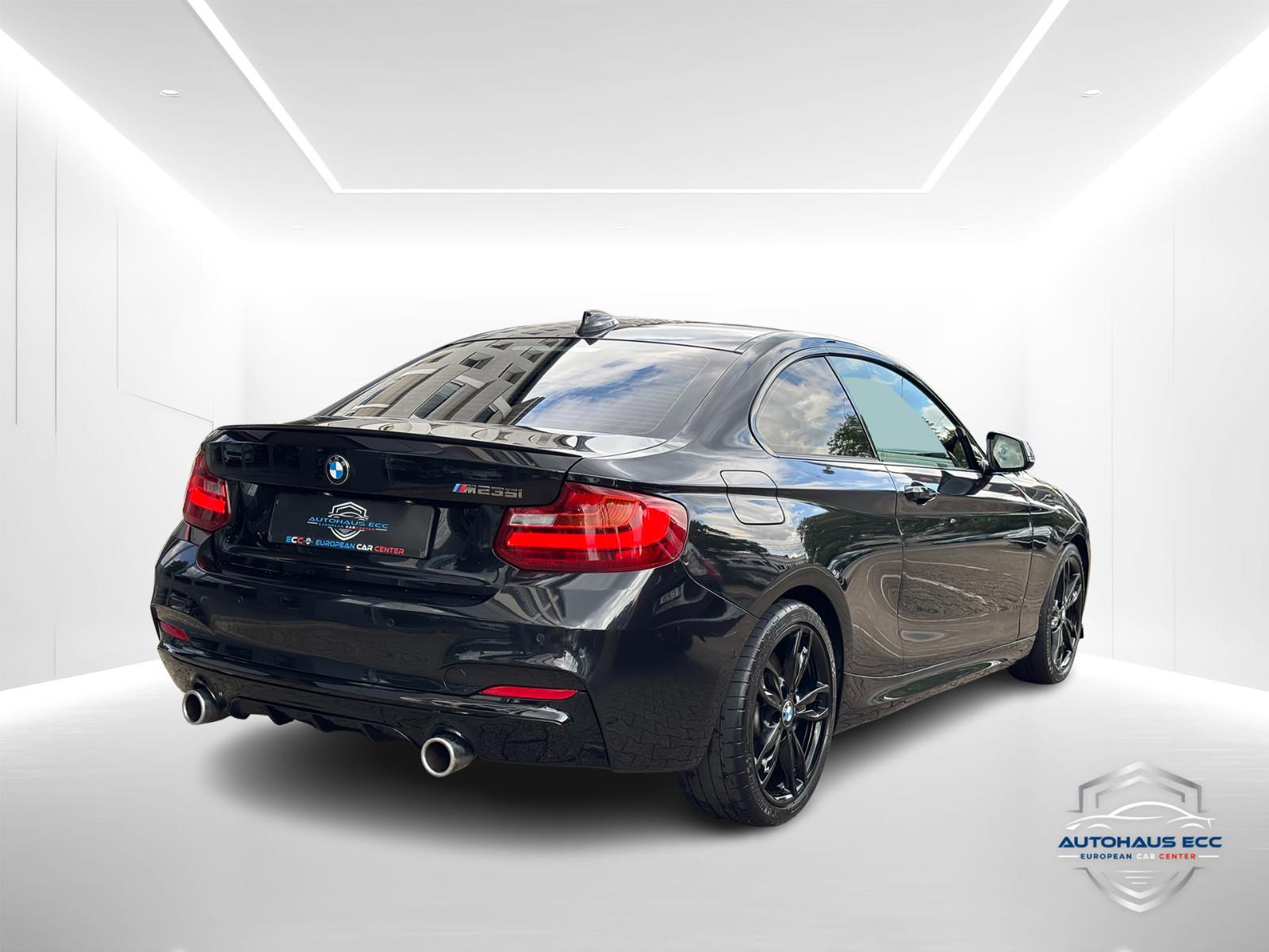 BMW M235i Coupé F22 326 ch BVA – Pack M – Toit ouvrant – Cuir – GPS Professional – 89 000 km