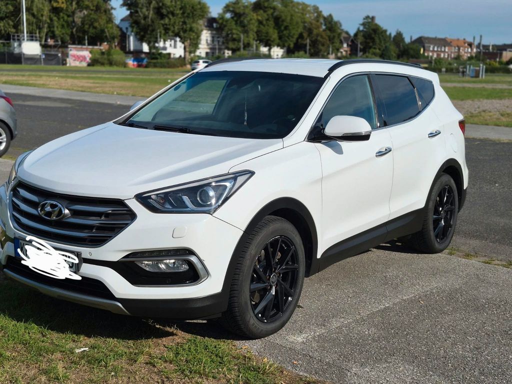 Image of Hyundai SANTA FE