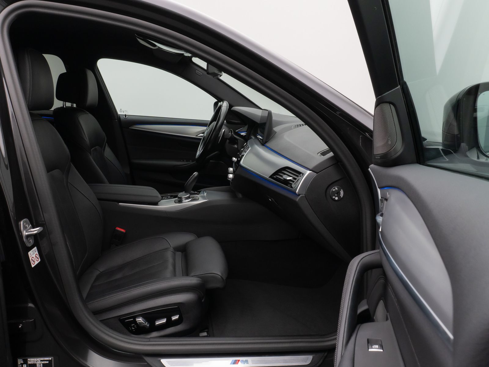 Fahrzeugabbildung BMW 540d xD M Sport Kamera HUD DAB H/K 4xKlima AHK