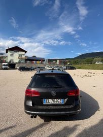 Volkswagen Passat - 4