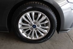 Fahrzeugabbildung Ford Focus 1,5 EcoBlue Titanium Turnier Winter Paket