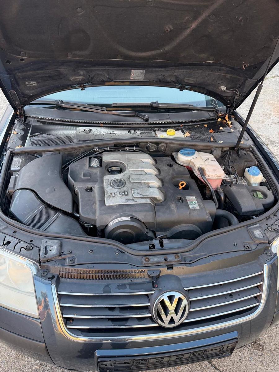 Volkswagen Passat 2004 — photo 13