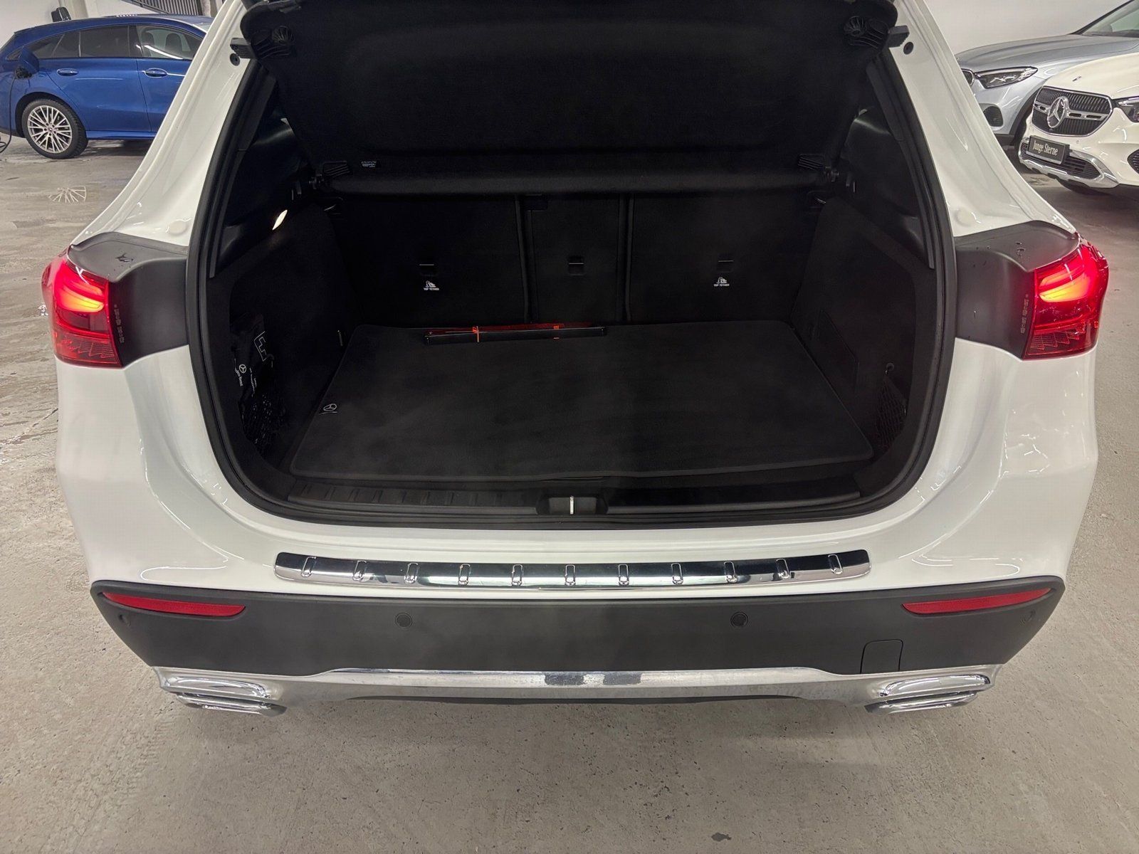 Fahrzeugabbildung Mercedes-Benz GLA 200 Progressive*Pano*Distro*Totwink*LED*Kam*