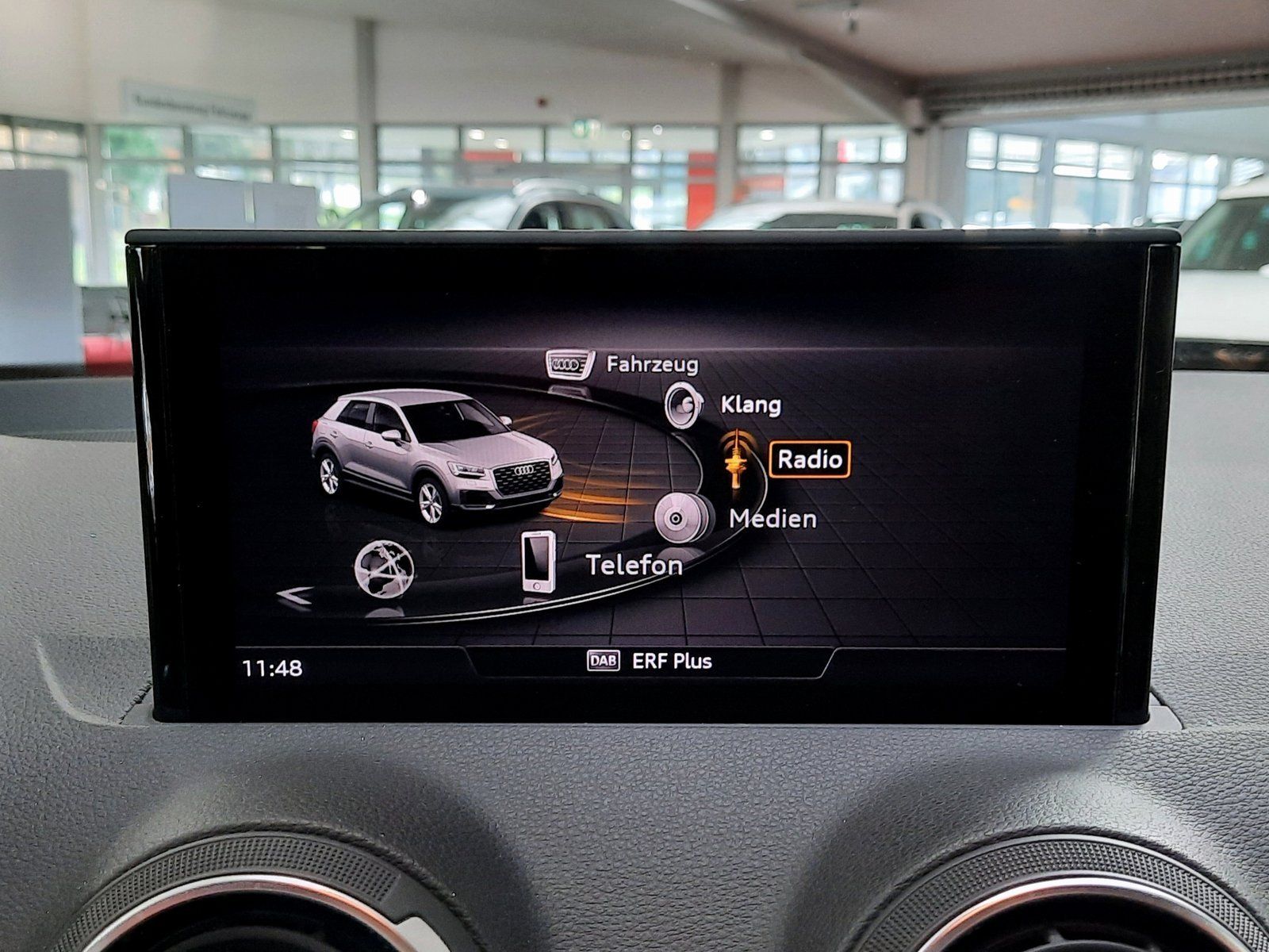 Fahrzeugabbildung Audi Q2 35 TFSI advanced S-tronic *AHK*Cam*LED*Sitzhz