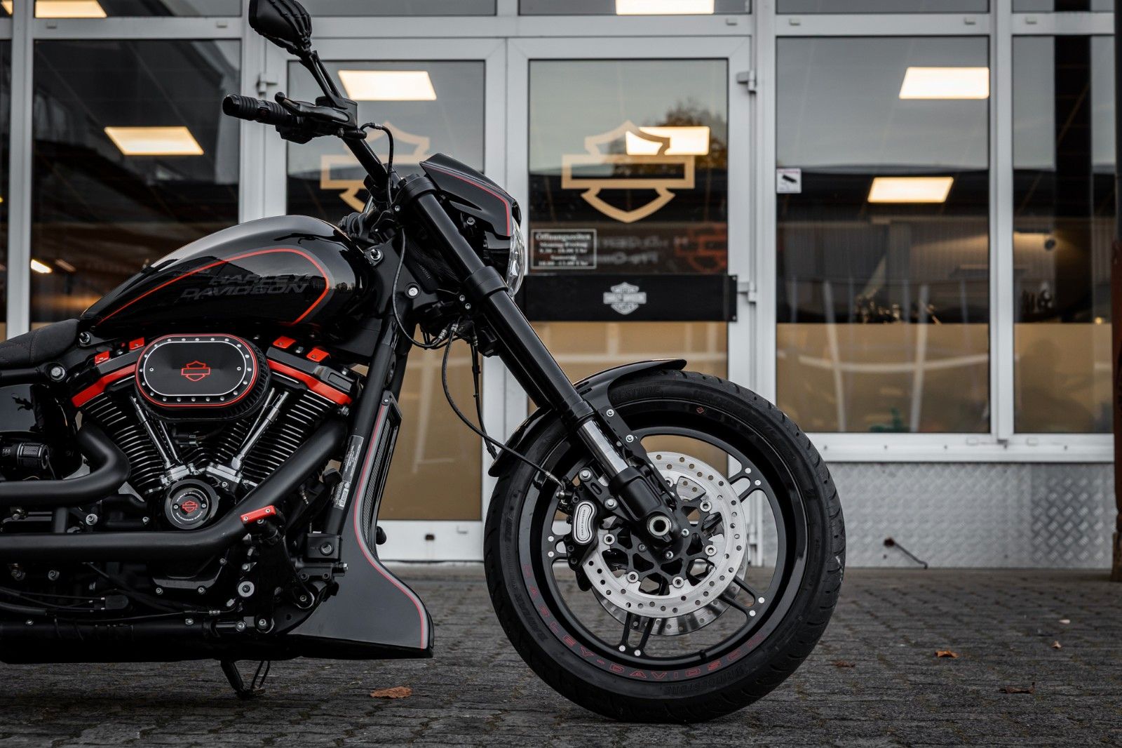 Fahrzeugabbildung Harley-Davidson FXDR 114 CUI - Jekill  - Thunderbike Umbau