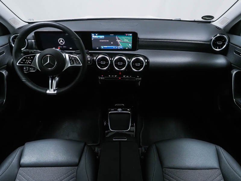 Fahrzeugabbildung Mercedes-Benz A 180 Progressive*KAMERA*LED*SPURHALTE*LENKRADHE
