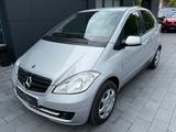 Mercedes-Benz A 160 CDI Automatik Klima PDC Tüv 05/2027 - Mercedes-Benz A 160 mit Diesel-Antrieb: Limousine