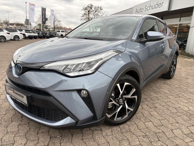 Toyota C-HR Hybrid Team D **NAVI/WENIG KILOMETER**