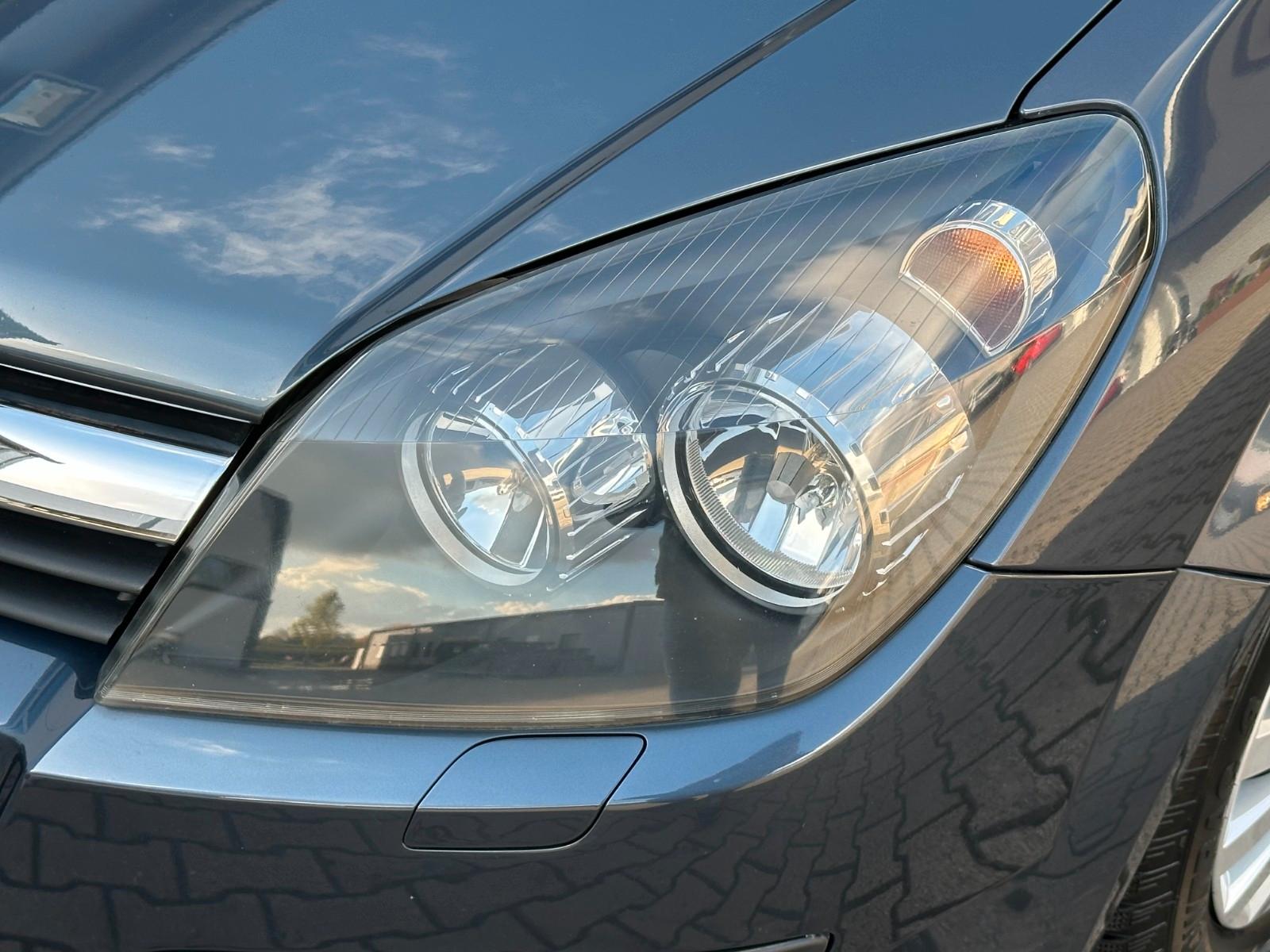 Opel Astra 2006 — photo 30