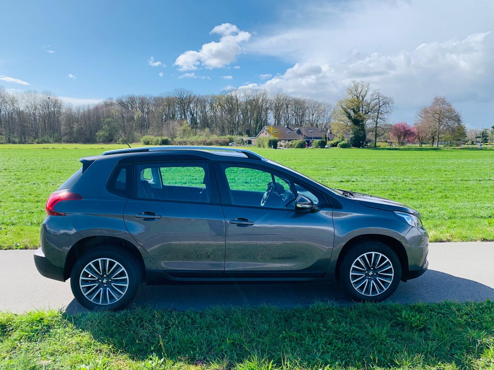 Peugeot 2008 PureTech 110 Nur 66Tkm TÜV + Allwetter Neu 