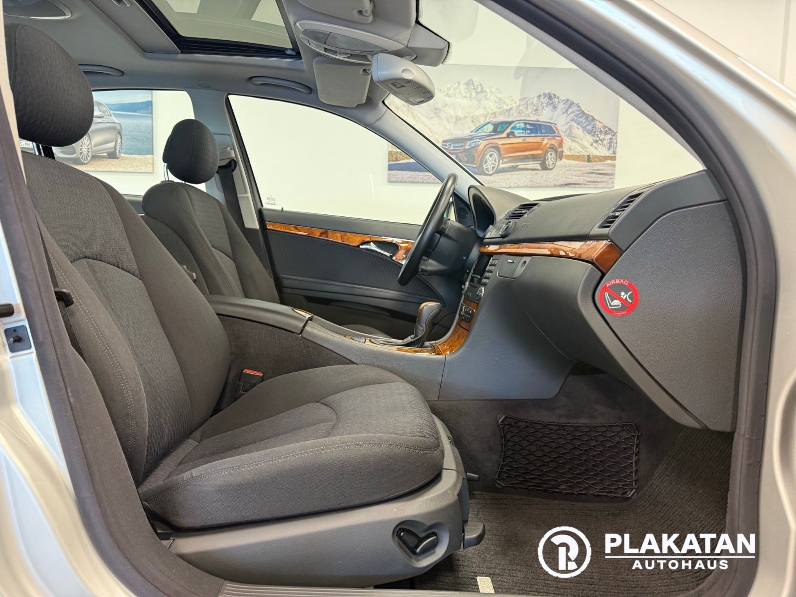 Fahrzeugabbildung Mercedes-Benz E 240 ELEGANCE, TÜV Neu, 2 Hand