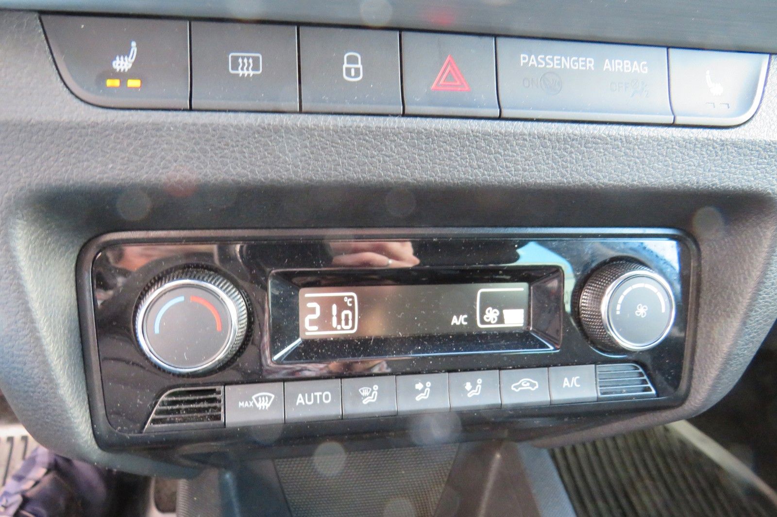 Fahrzeugabbildung SKODA Fabia Combi Ambition SITZH. GRA PDC NAVI APP 1.H