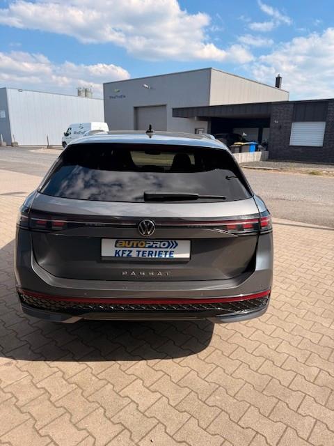 Volkswagen Passat Variant 2.0 TDI R-line ACC LED