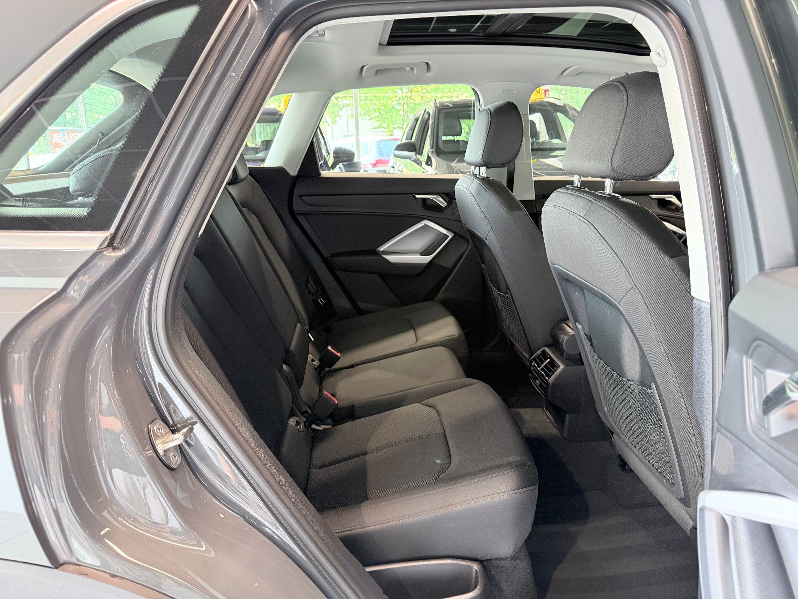 Audi Q3 45 TFSI e basis foto 11