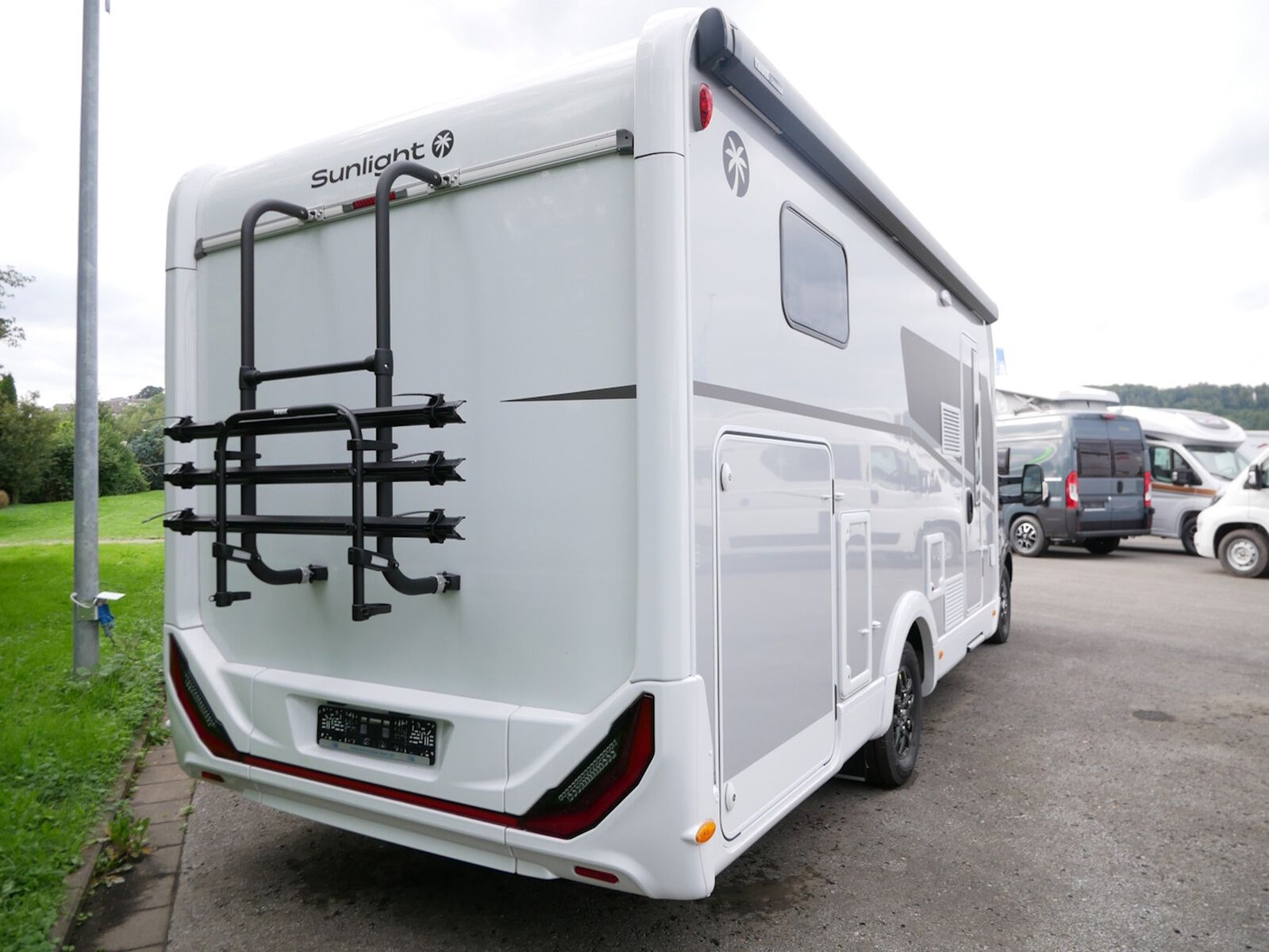 Fahrzeugabbildung Sunlight Adventure T Ford 680 9.412 Sondernachlass