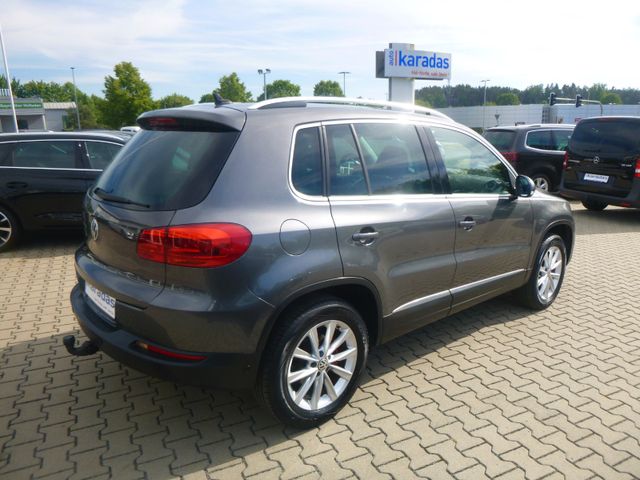 Fahrzeugabbildung Volkswagen Tiguan 1,4 TSI >AHK/NAVI/SHZ/PDC