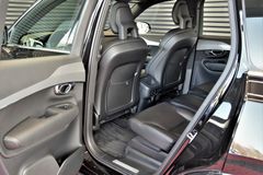 Fahrzeugabbildung Volvo XC90 Momentum AWD Leder LED AHK ACC Kamera 20"