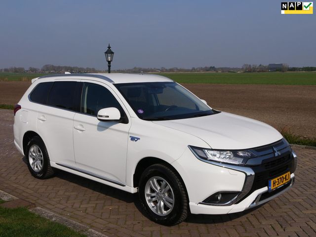 Mitsubishi Outlander 2.4 PHEV Pure AUT HYB 2020 kamera